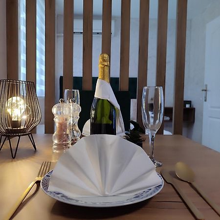 Studio Apartman Free Parking Rubikon Belgrado Buitenkant foto