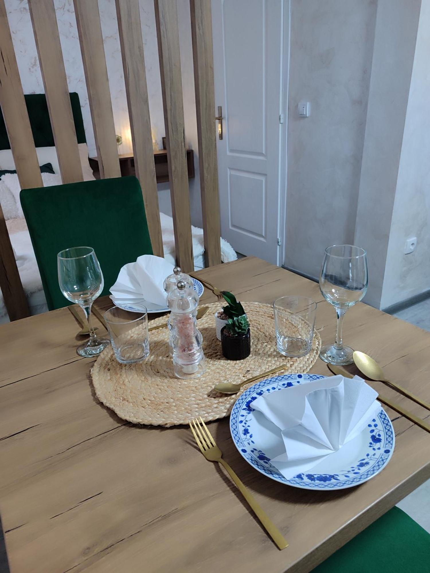Studio Apartman Free Parking Rubikon Belgrado Buitenkant foto