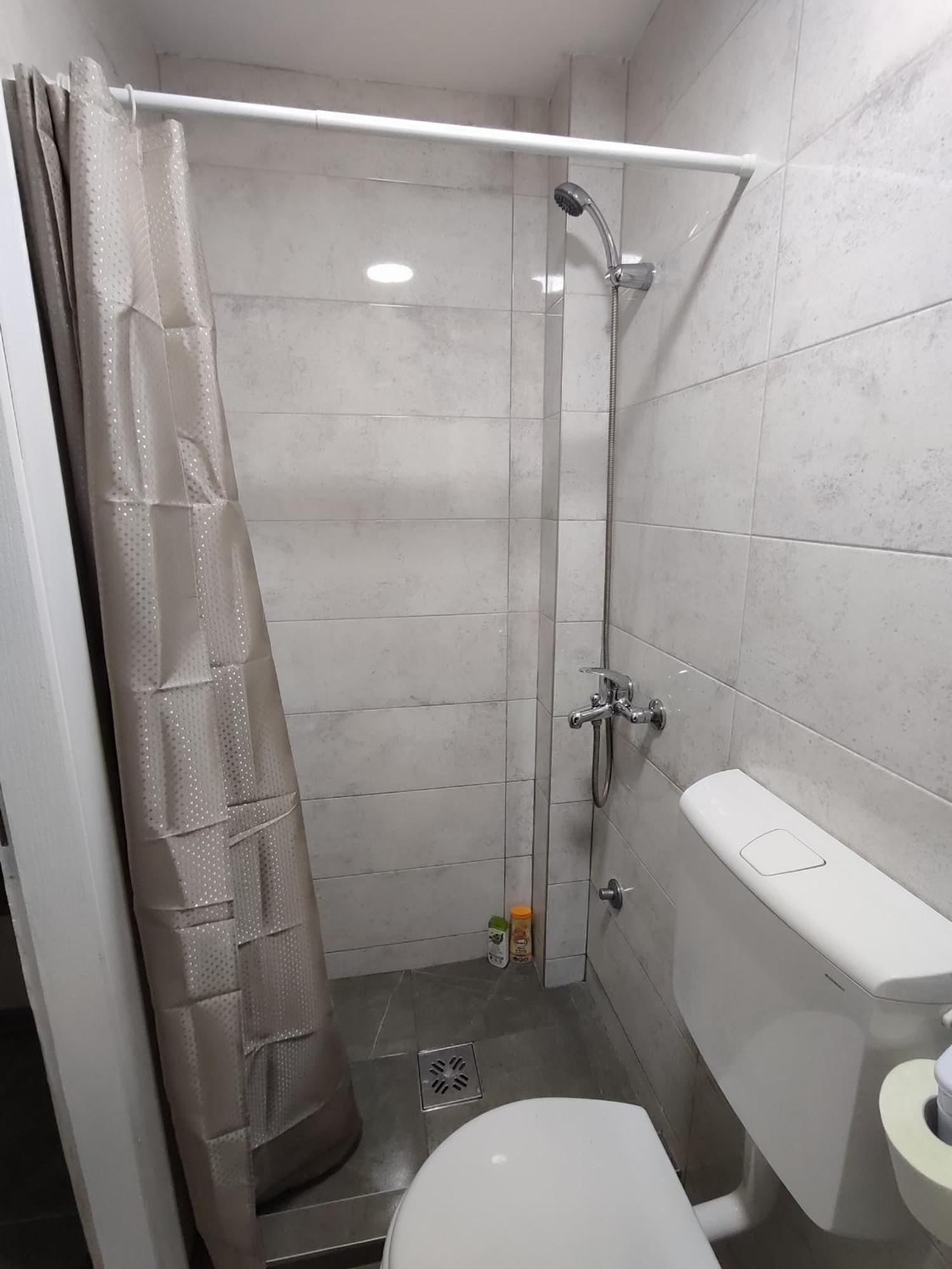 Studio Apartman Free Parking Rubikon Belgrado Buitenkant foto